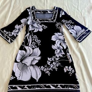 WHBM Black/white dress size Small VGUC